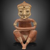 Sculpture SEATED FIGURE WITH ARMS CROSSED RESTING ON KNEES de la Galerie Mermoz