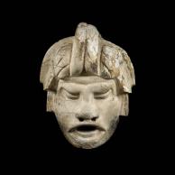 Sculpture HACHE CEREMONIELLE REPRESENTANT LE DIEU XIPE TOTEC  de la Galerie Mermoz